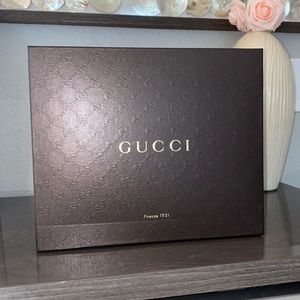 Gucci box